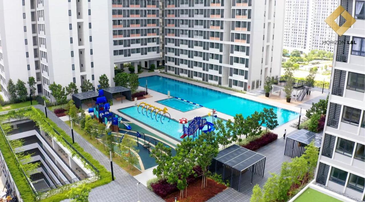 Horizon Poolview Near Klia Apartment *