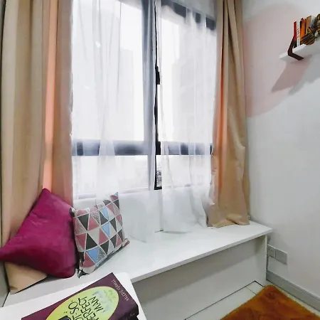 Horizon Suites Poolview Near Klia Sepang Exterior photo