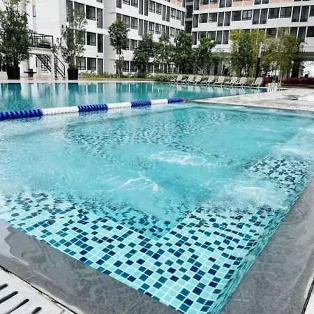 Horizon Suites Poolview Near Klia Sepang Exterior photo